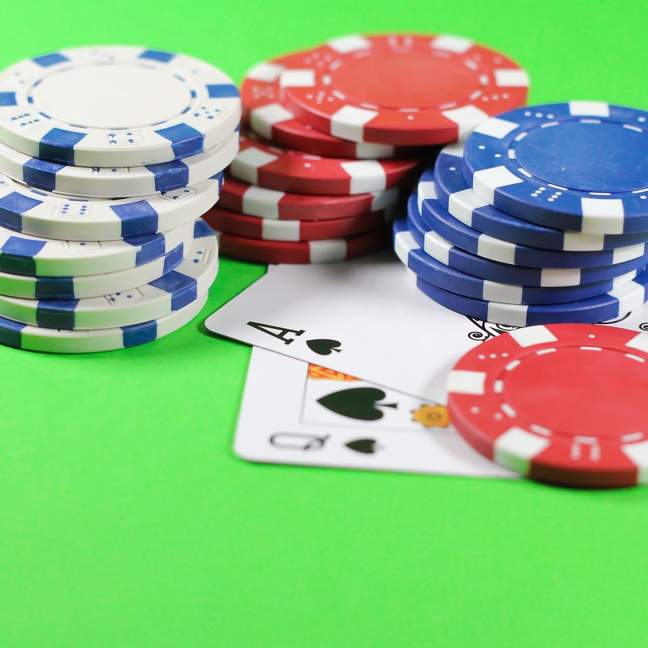 Roda roulette mekanik Live garasipoker dengan dealer profesional